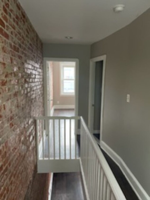 Primary Photo - Charming 2bd/1bth house ready to be called...