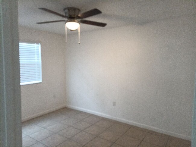 Foto del edificio - 12411 Oak Cedar Pl