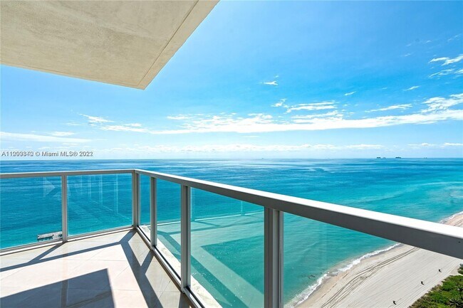 Foto del edificio - 16699 Collins Ave