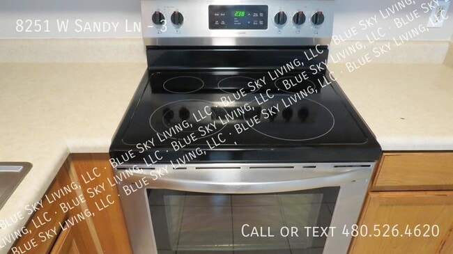 Foto del edificio - 8251 W Sandy Ln