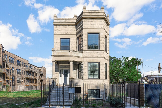 Building Photo - 1145 S Independence Blvd