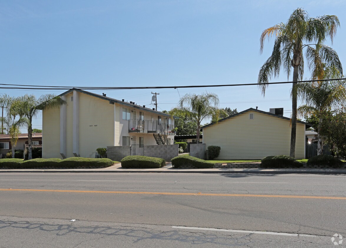 Primary Photo - 1419-1427 Minnewawa Ave