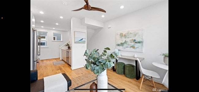 Foto del edificio - 5808 17th Ave NW