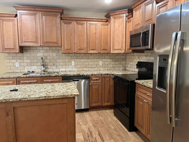 Foto del edificio - 529 Ridge Point Dr