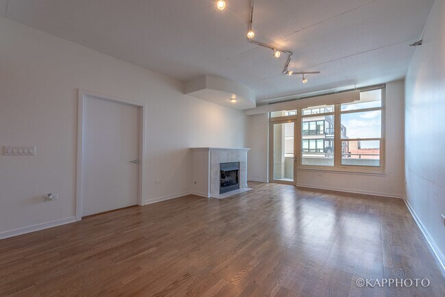 Foto del edificio - 909 W Washington Blvd