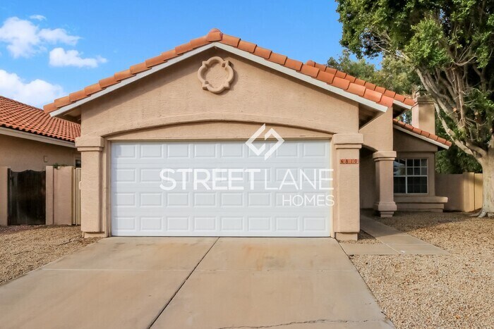 Primary Photo - Awesome 3 Bedroom in Tempe with community ...