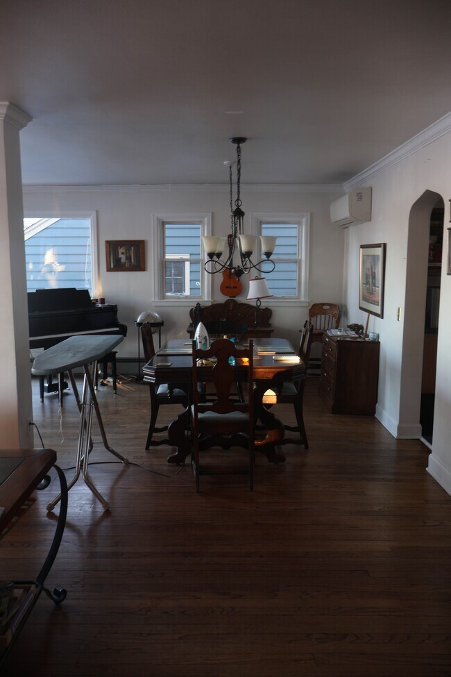 Foto del edificio - 637 S Shore Dr