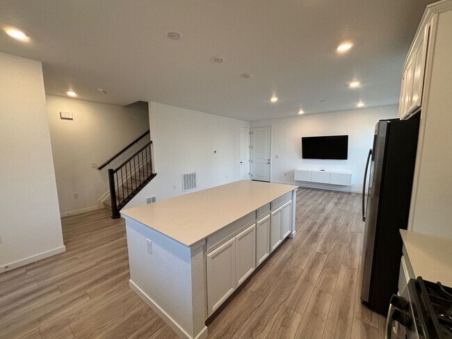 Foto del edificio - Charming 3-Bedroom Home for Rent near Denver!