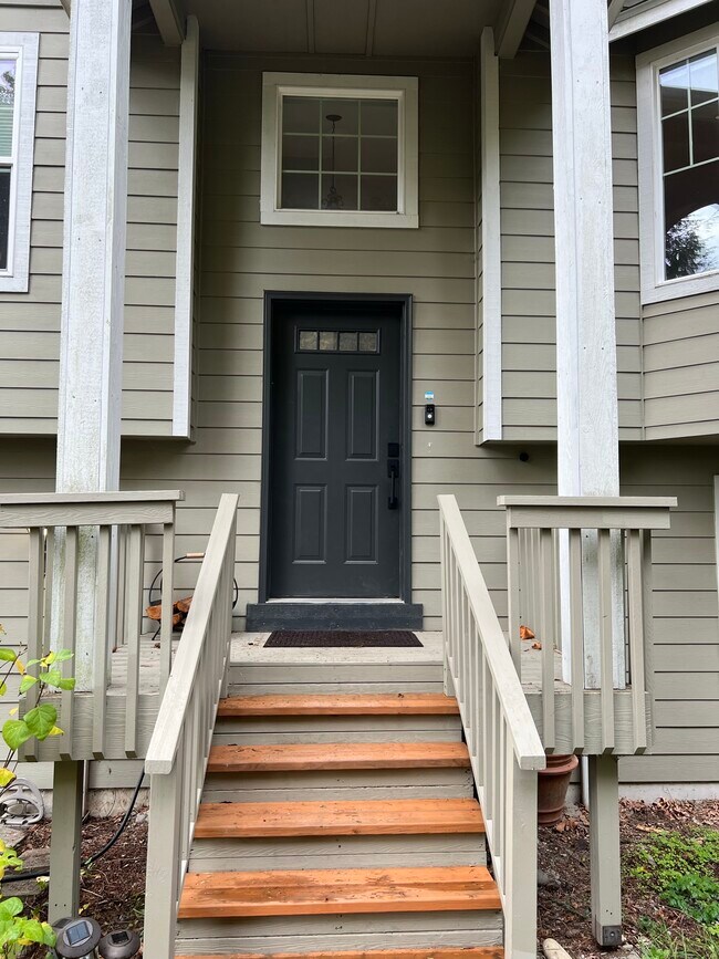 Building Photo - 27615 Woodside Rd NE