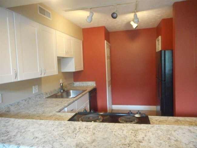 Building Photo - 114 Winding Way
