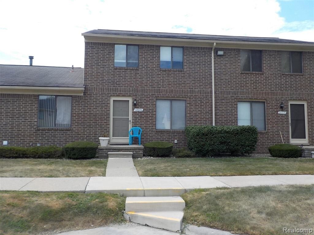 Primary Photo - 48576 Sugarbush Rd