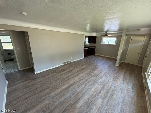 Building Photo - 37317 Park Ave