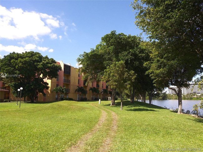 Foto del edificio - 4719 NW 7th St