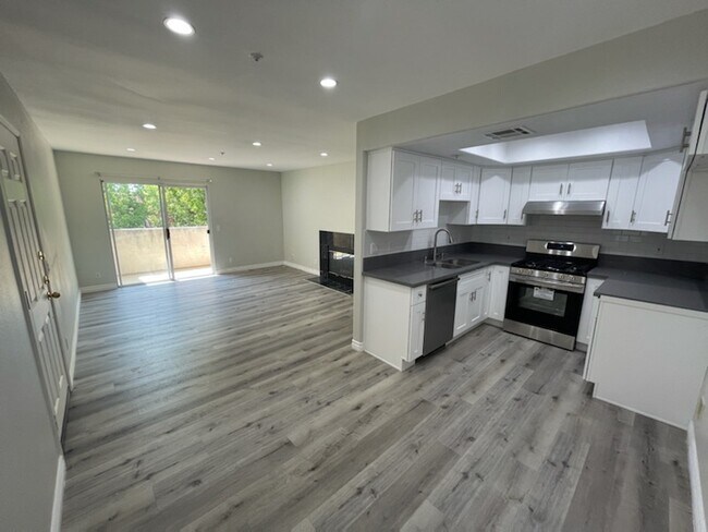 Foto del edificio - 347 W Stocker St