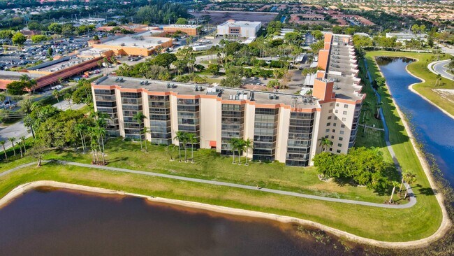Building Photo - 7370 S Oriole Blvd
