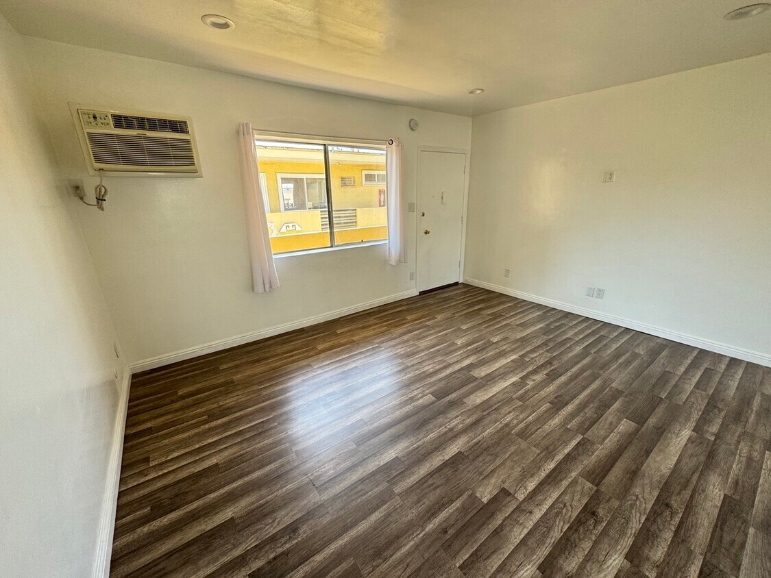 Foto principal - 1831 Tamarind Ave