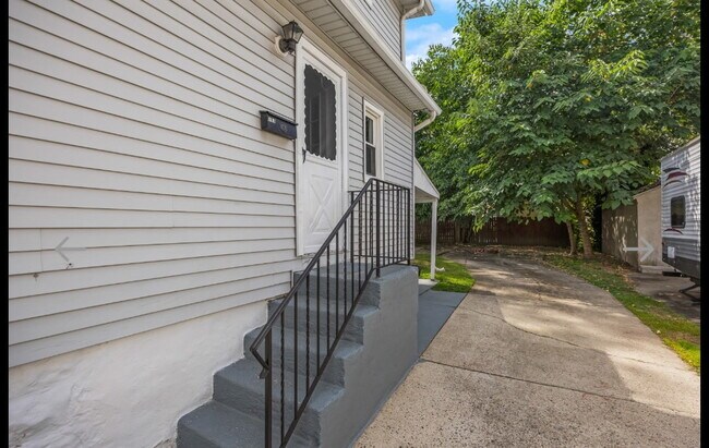 Foto del edificio - 16 Beloit Ave