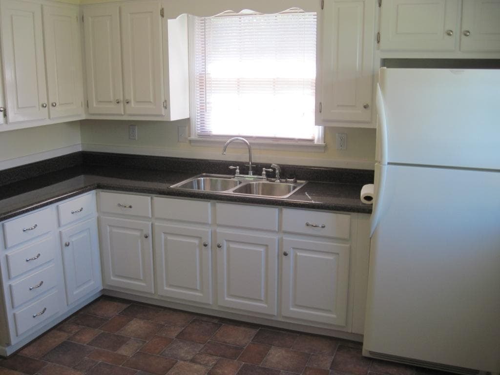 Building Photo - Country Living - Close to downtown Spring ...