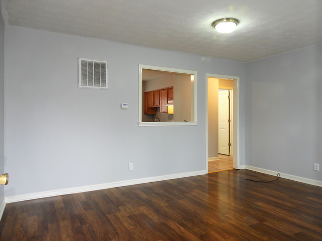 Building Photo - 6503 Evangeline Ave