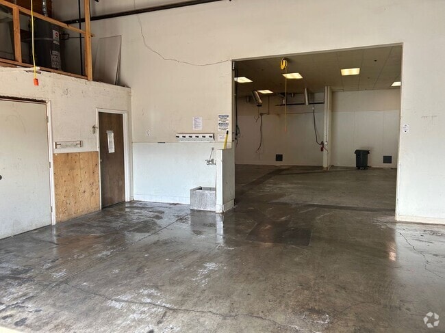 Building Photo - 7972 Capwell Dr
