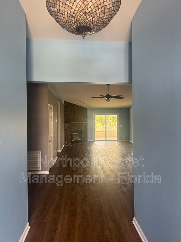 Foto del edificio - 11870 Swooping Willow Rd