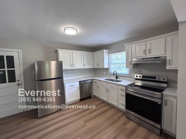 Building Photo - 1345 Mims St SW