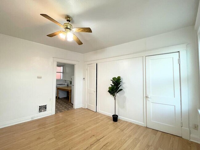 Foto del edificio - 2751 Pestalozzi St