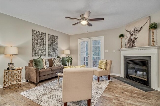 Building Photo - 7025 Pine Orchard Ct