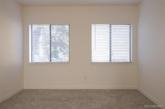 Foto del edificio - 8741 Dawson St