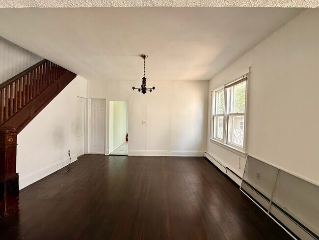 Foto del edificio - 296 Crestview Pl