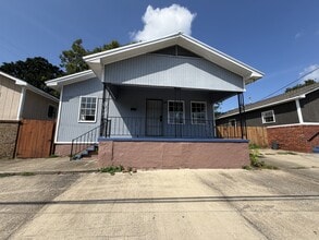 Building Photo - 5406 Ave D