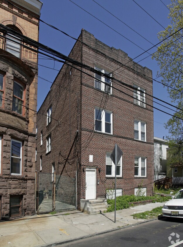 Primary Photo - 183 W Bigelow St