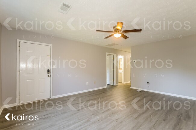 Foto del edificio - 155 Big Oak Cir
