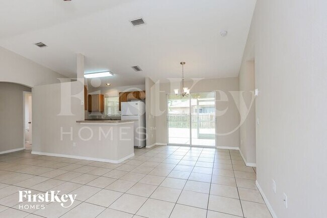 Building Photo - 2673 Trilby Avenue