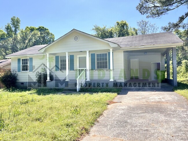Building Photo - 245 Savannah Dr