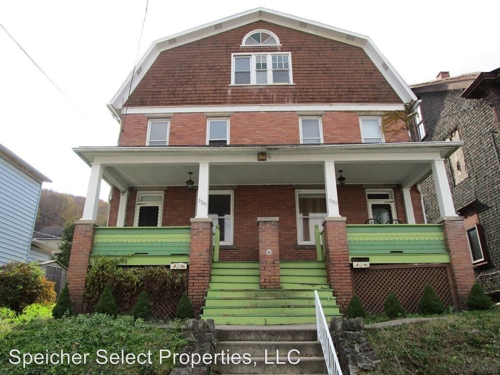 Primary Photo - 1305-1307 Virginia Ave