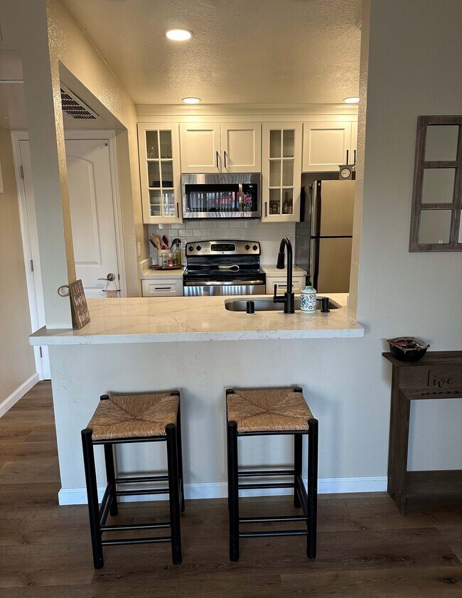 130 Reflections Dr Unit 17, San Ramon, CA 94583 Condo for Rent in San