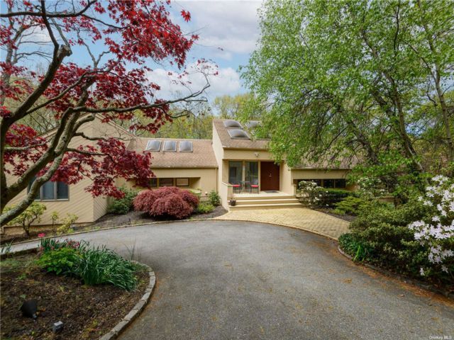 Primary Photo - 5 Waterford Way