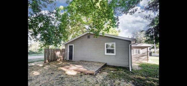 Foto del edificio - 908 E Garfield St