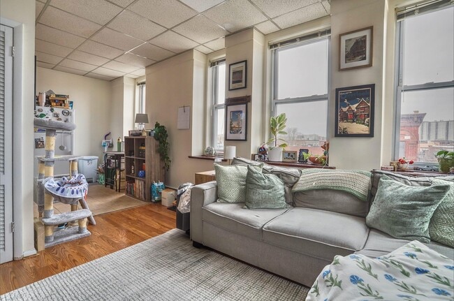 Building Photo - 939 Washington St