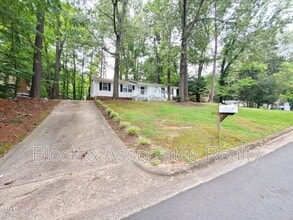 Building Photo - 1057 Dunsford Pl