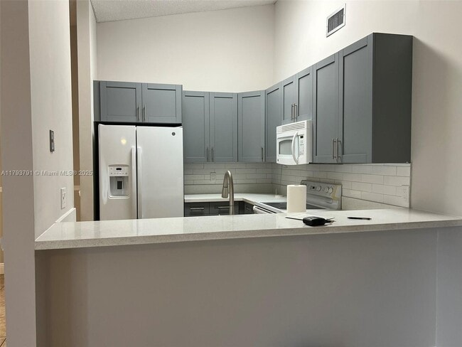 Building Photo - 451 Springdale Cir