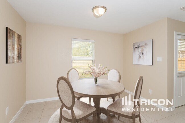 Foto del edificio - 700 Totem Trail Dr