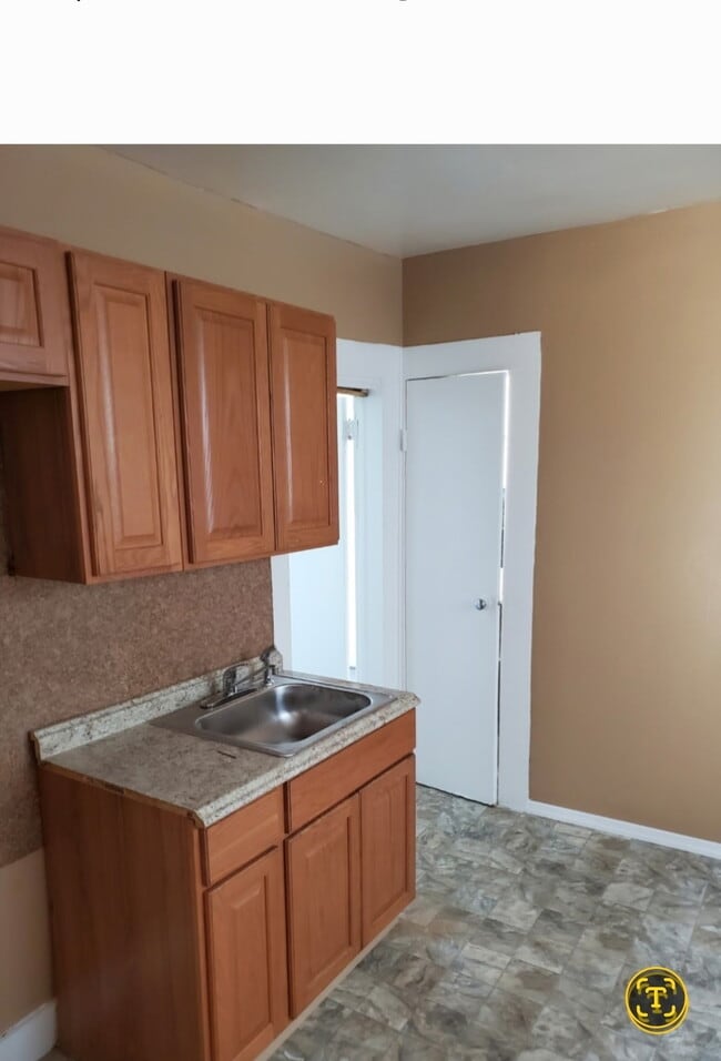 Kitchen/ Pantry - 414 S 15th St