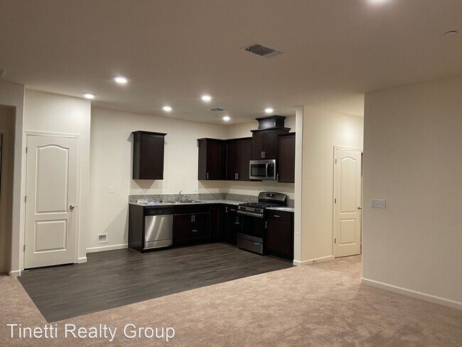 Foto del edificio - 4 br, 2 bath House - 4275 Theresa Ln.