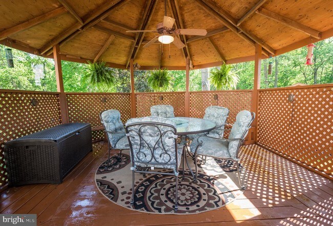 Foto del edificio - 12841 Valleywood Dr