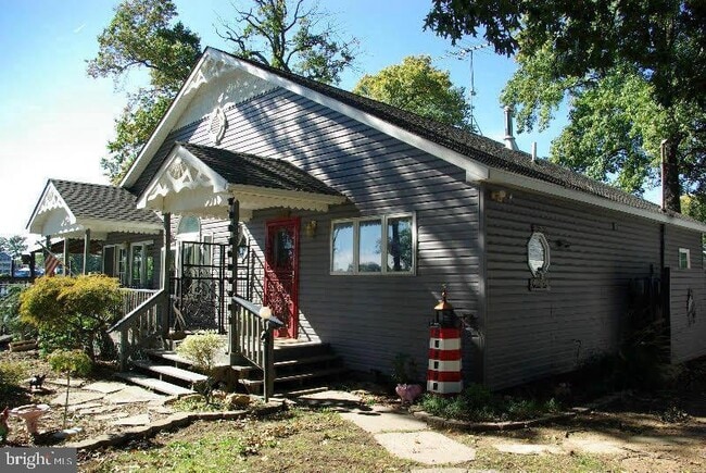 Building Photo - 1138 Beech Dr