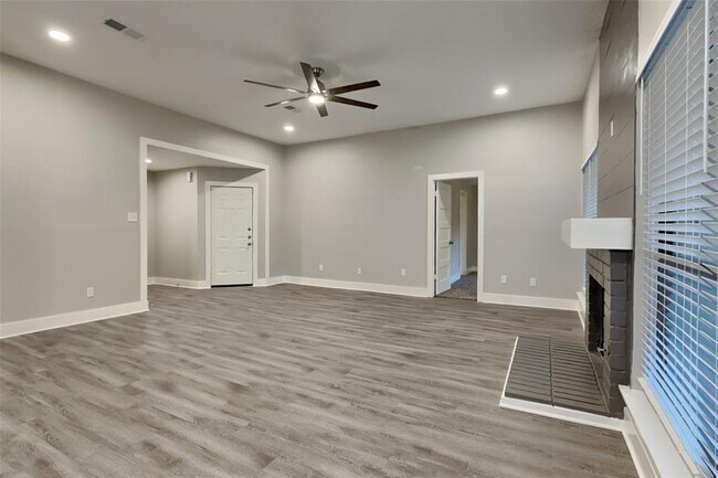 Building Photo - 2119 Havenhouse Dr