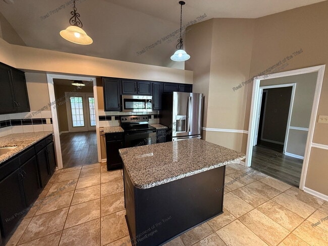 Building Photo - 3925 Cobblestone Bend Dr