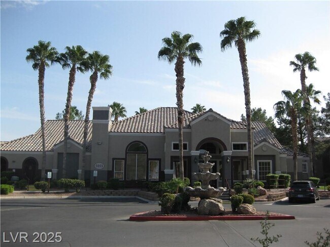 Foto del edificio - Beautiful SW condo close to the Las Vegas ...